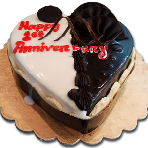 2 pounds Heart Shaped Mixed ganache cake