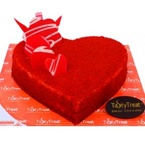 300 gm red velvet heart shape Cake