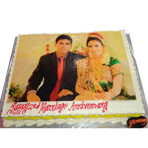 3.3 Pounds Vanilla Square Photo Printed Cake