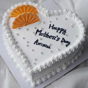 1 Pound Heart shape Vanilla Cake