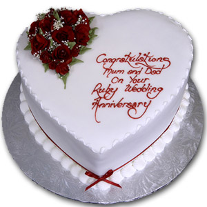 4.4 Pounds Vanilla Heart Cake