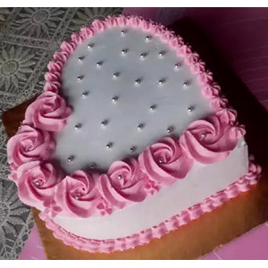 1 Pound vanilla heart cake