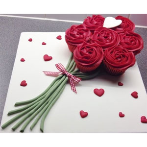 Exotic red rose cup cake