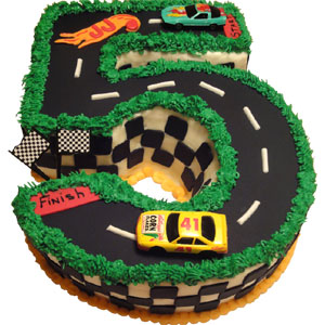 4kg Racing track cake