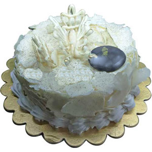 Half Kg White Forest Cake