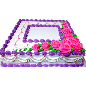 3.3 pounds vanilla square shape cake
