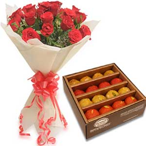 Red roses W/ sweets