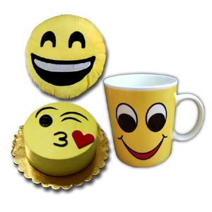 Emoji Pilow W/ Emoji Mug & Cake