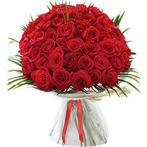 50 pieces red roses in a bouquet