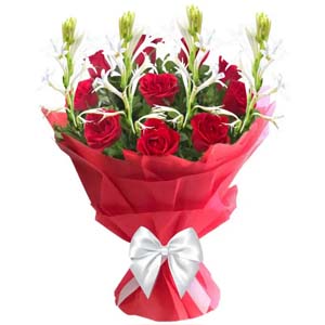 5 Rajanigandha & 10 Red Roses Bunch