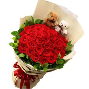 (01) Roses and bear in bouquet