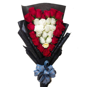 Red & white roses in a bouquet 