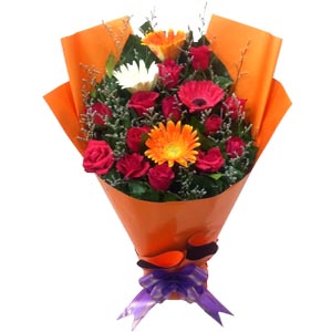 Romantic Roses & Gerbera Bouquet