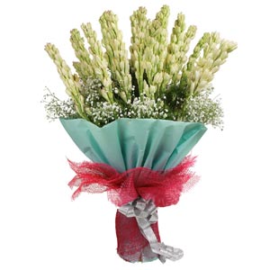 Rajanigandha in a Bouquet