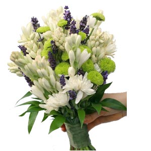 Rajanigandha W/ Mums in a Bouquet