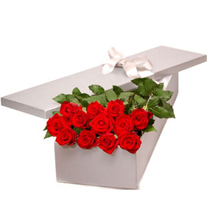 (52)Roses in a box