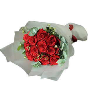24 pieces red roses in a bouquet
