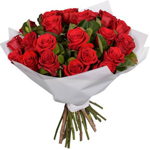 2 dozen red roses in a bouquet