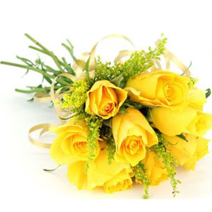 (0004) 8pcs Yellow Imported Roses in a Bouquet