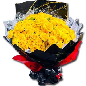 100pcs yellow roses in bouquet