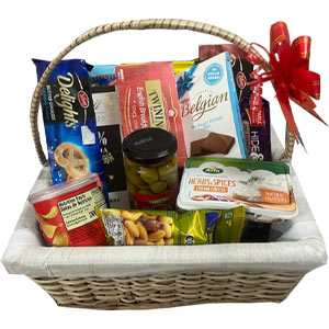 Deluxe Gourmet Basket with Assorted Treats