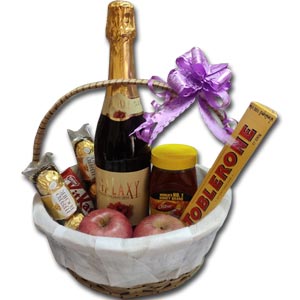 Unique Gourmet Basket