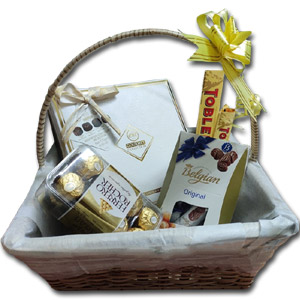 Gourmet gift basket