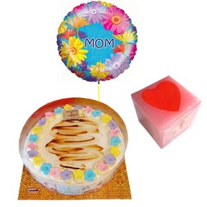 Copper's Cake W/Heart Candle & MOM Balloon