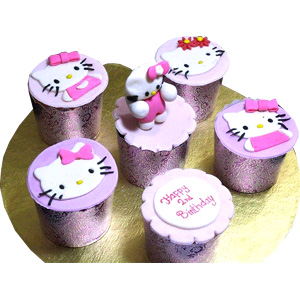 Hello Kitty cupcakes