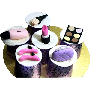 Makeup lover cupcake for girls