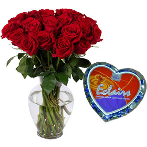 Red roses W/ Chocolate Box