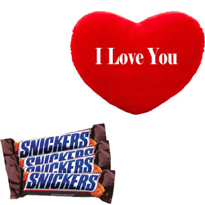 (33) Heart shape pillow and chocolates