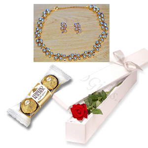 Roses W/ Chocolate and Necklace set 